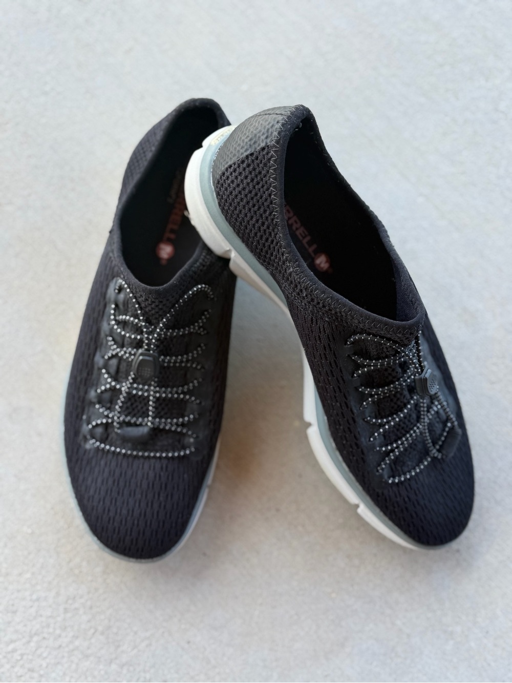 Merrell Women's Black Drawcord Slip-On Sneakers
